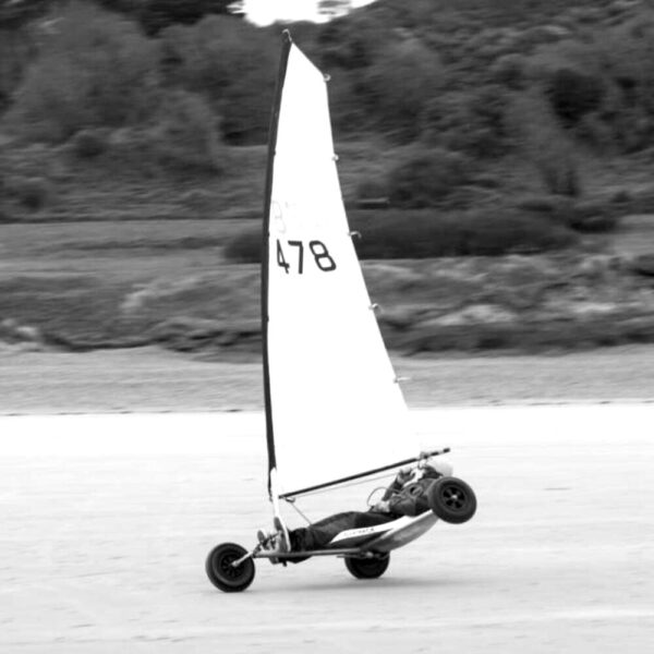 photo-char-kv-blackwhite photo-char-a-voile pleneuf val andre erquy