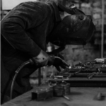 metallerie l'atelier KURUN cotes d'armor soudeur MAG métallerie l'atelier KURUN cotes d'armor escalier, garde corps, terrasse, soudure, souder M.AG., nautique, nautisme, mobilier, bois et métal. Souder: le M.AG. (le "semi-auto")